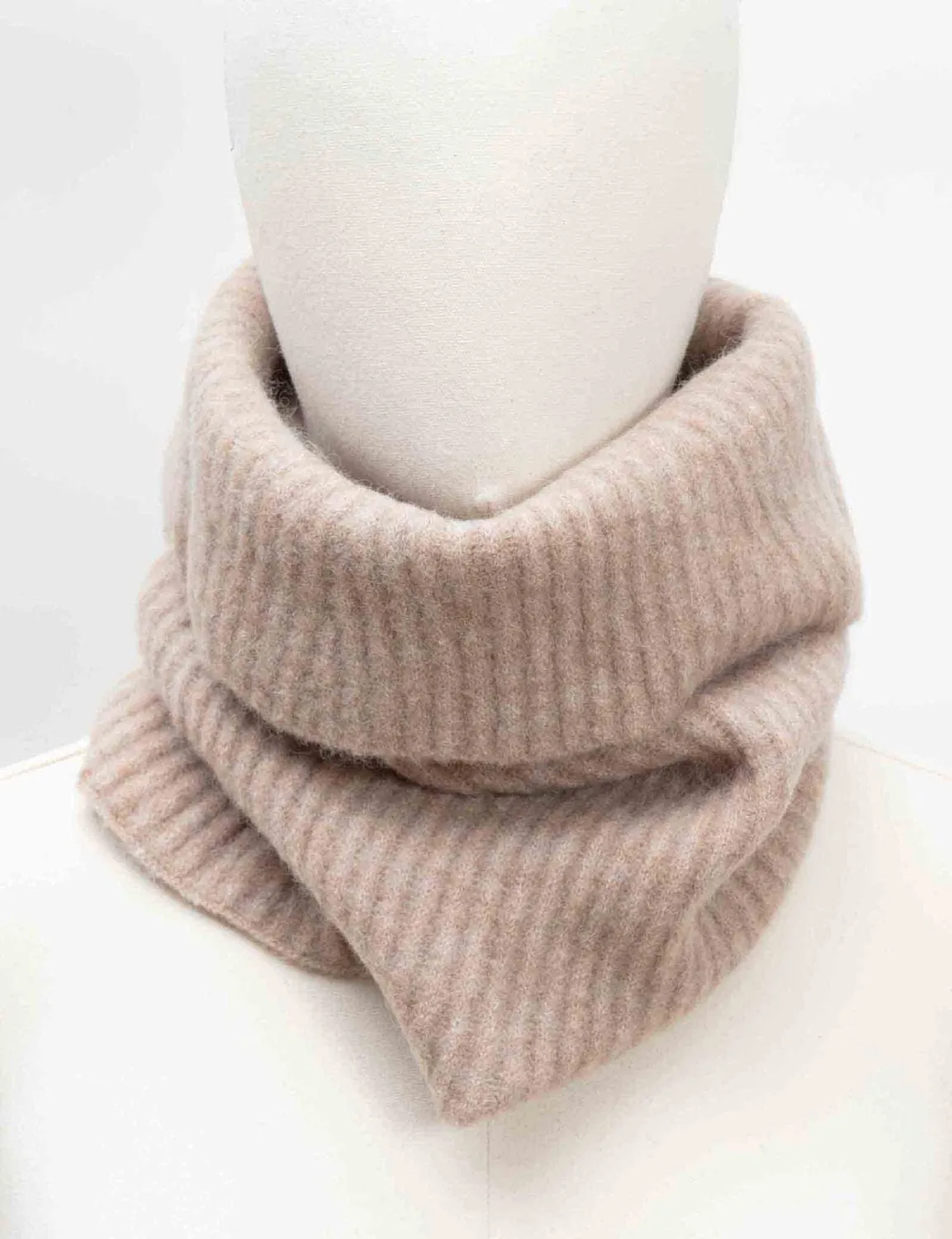 Lofty Ribbed Snood