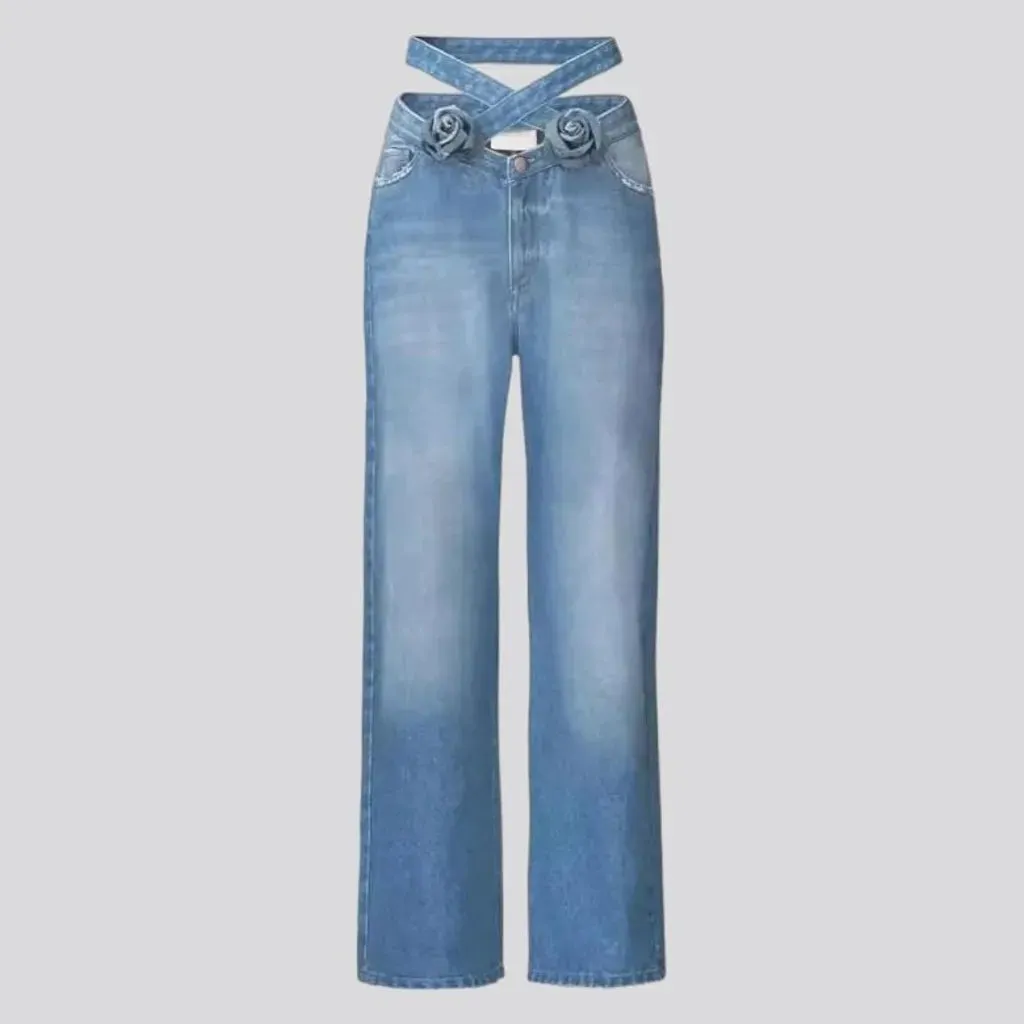 Sanded women's belt-waistline jeans