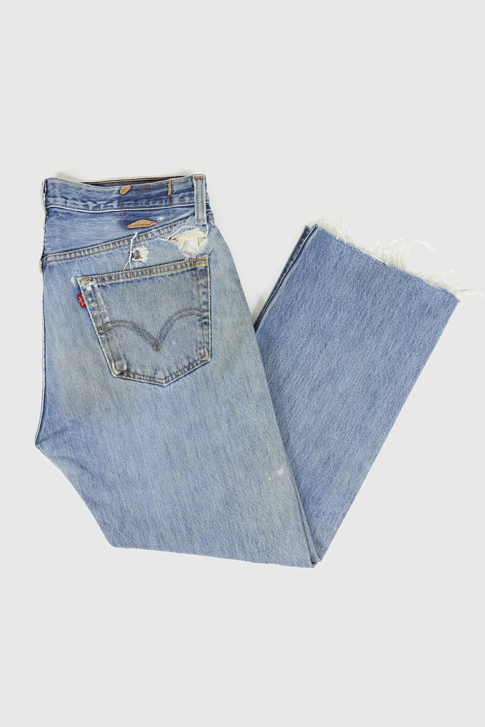 Vintage Distressed Levi's 501 Straight Fit Jeans