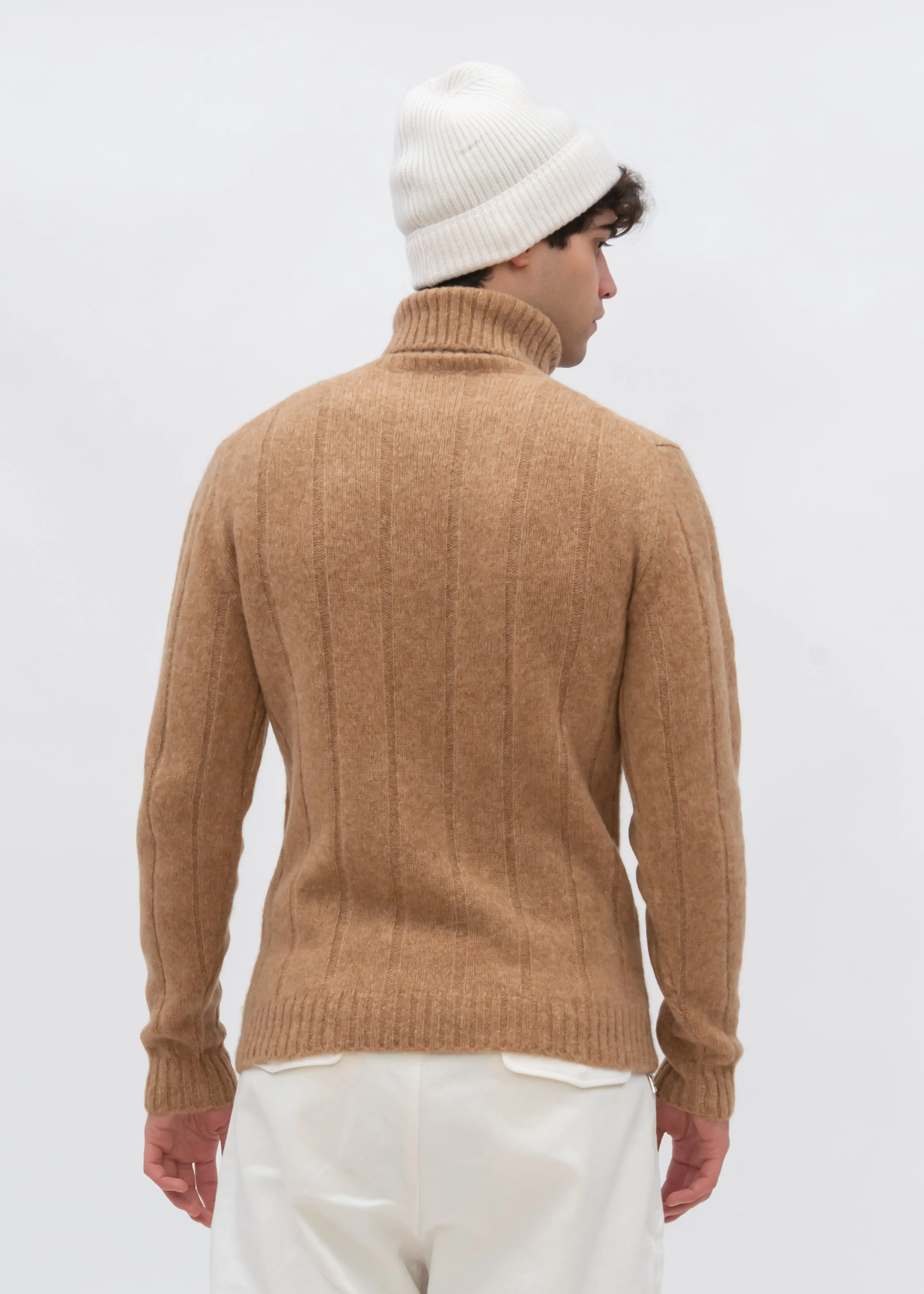 WIDE RIBS TURTLENECK SWEATER